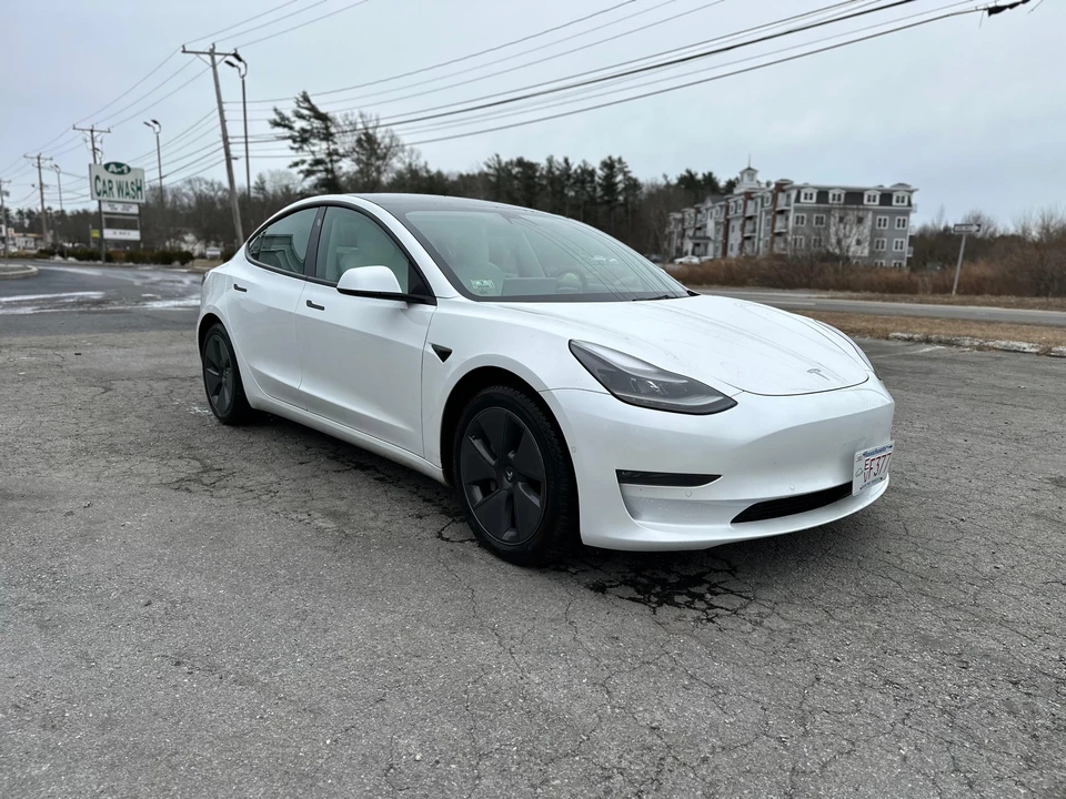 2022 Tesla Model 3 - Image 15 of 31