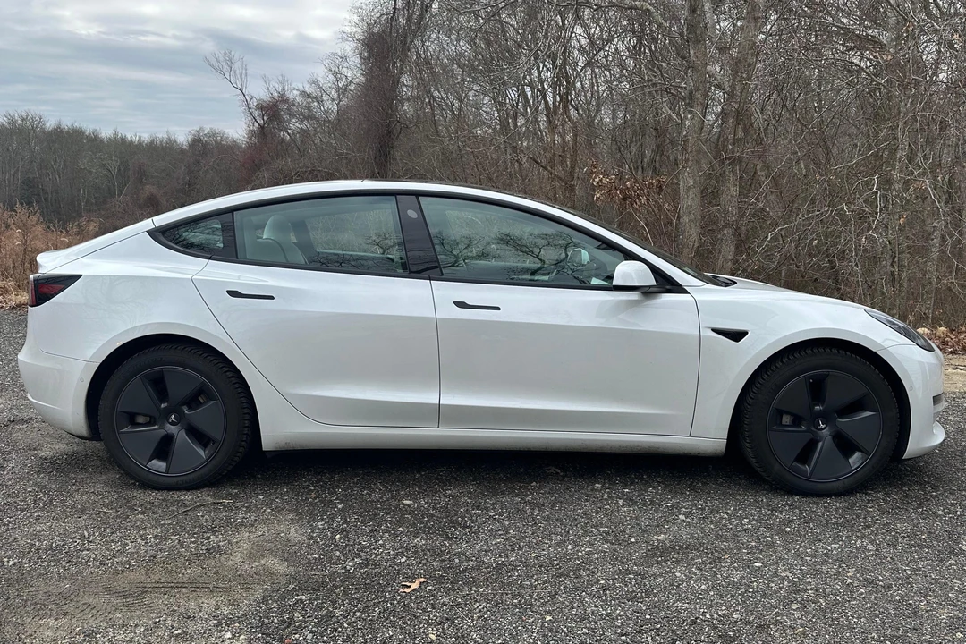 2022 Tesla Model 3 - Image 3 of 31
