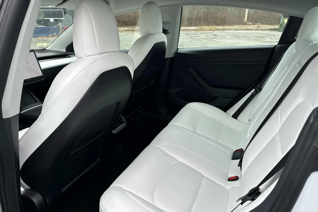 2022 Tesla Model 3 - Image 28 of 31