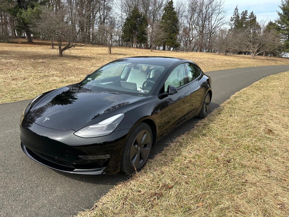 2022 Tesla Model 3 - Image 8 of 31