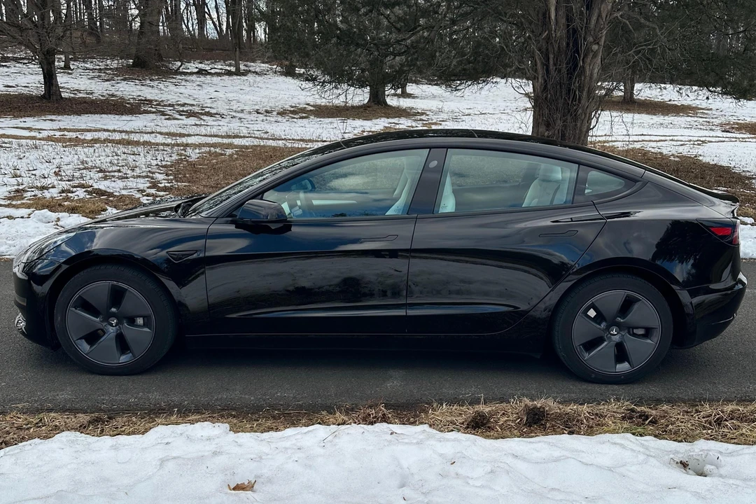 2022 Tesla Model 3 - Image 14 of 31