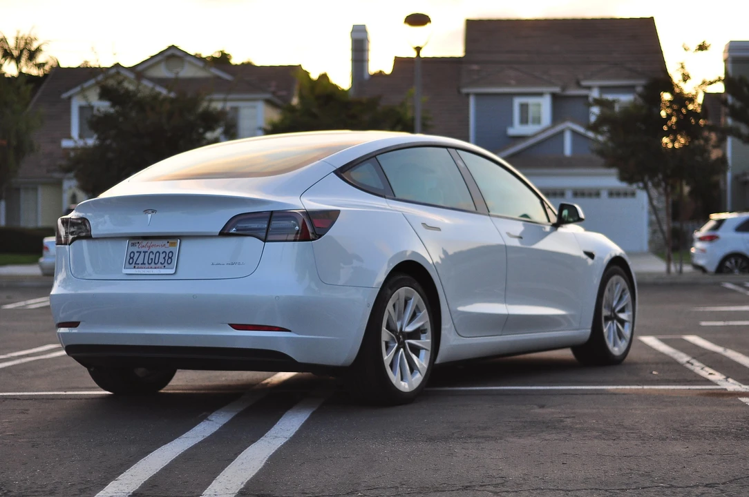 2022 Tesla Model 3 - Image 13 of 24