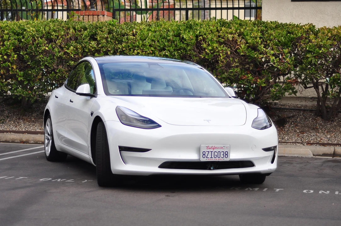 2022 Tesla Model 3 - Image 16 of 24