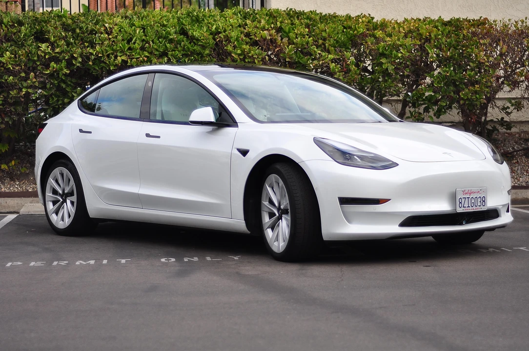 2022 Tesla Model 3 - Image 14 of 24