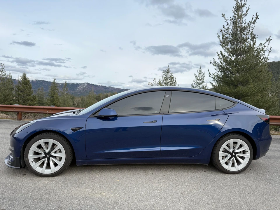 2022 Tesla Model 3 - Image 9 of 31