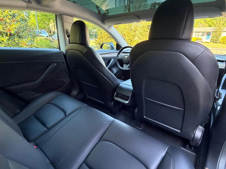 2022 Tesla Model 3 - Image 27 of 31