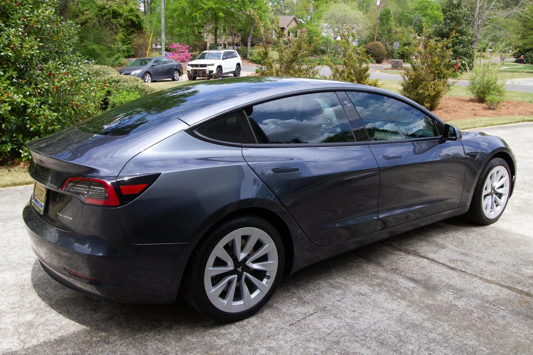 2022 Tesla Model 3 - Image 4 of 31