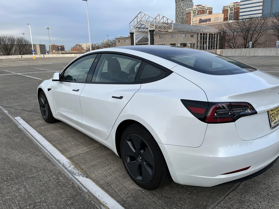 2022 Tesla Model 3 - Image 20 of 31