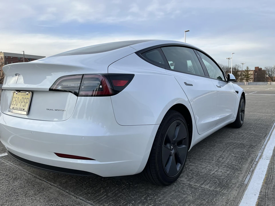 2022 Tesla Model 3 - Image 24 of 31