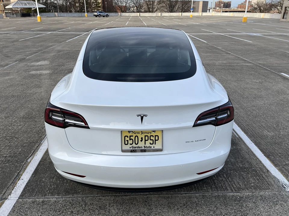 2022 Tesla Model 3 - Image 10 of 31