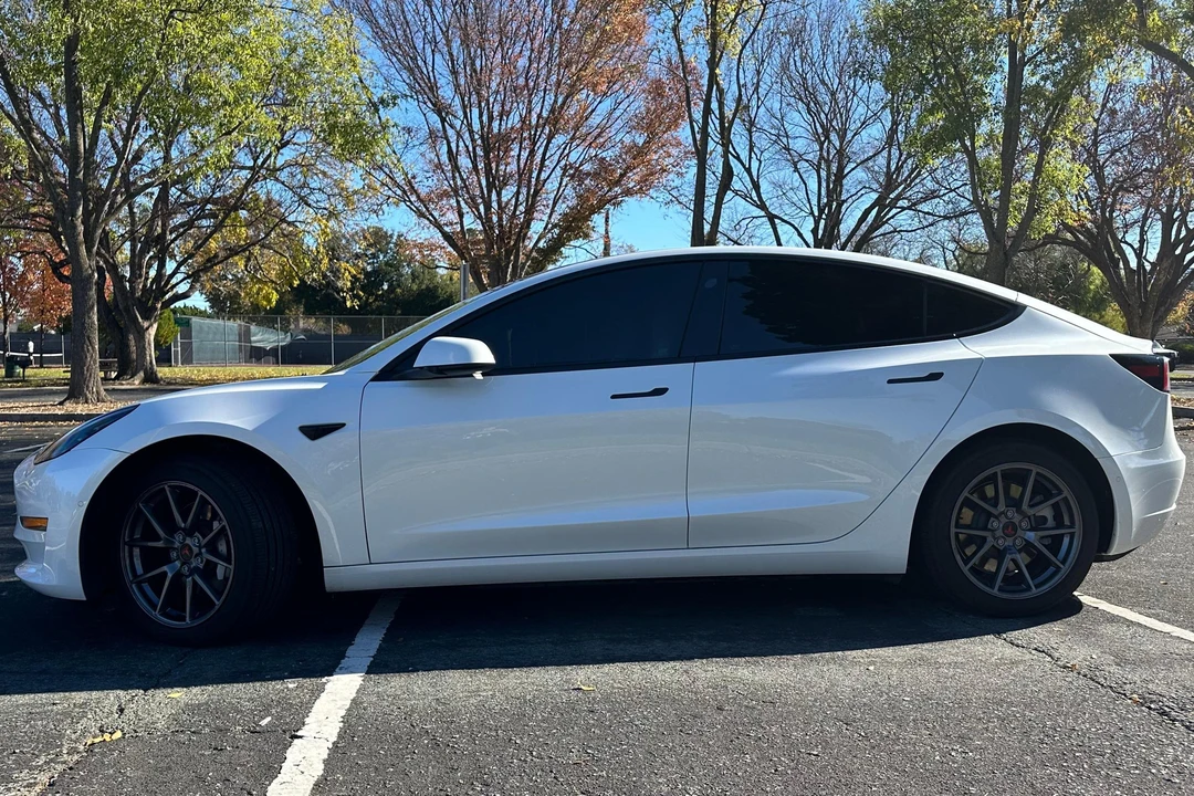 2022 Tesla Model 3 - Image 3 of 31