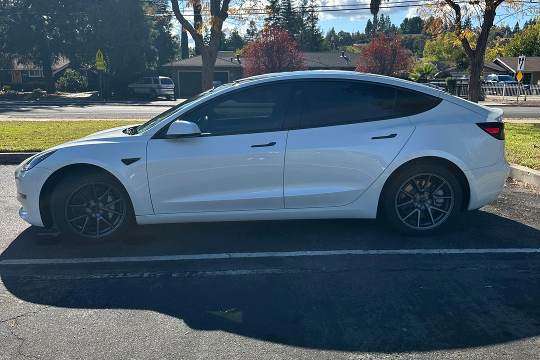 2022 Tesla Model 3 - Image 16 of 31