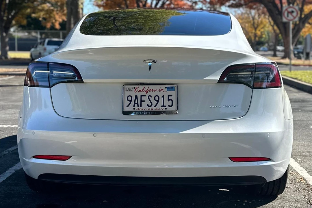 2022 Tesla Model 3 - Image 5 of 31