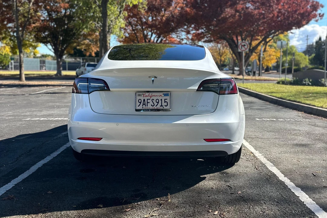 2022 Tesla Model 3 - Image 24 of 31