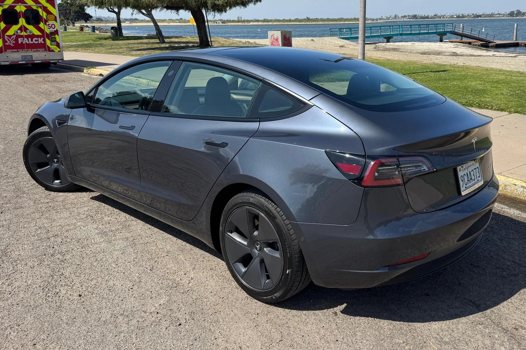 2022 Tesla Model 3 - Image 4 of 31