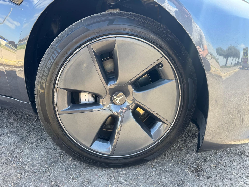 2022 Tesla Model 3 - Image 27 of 31