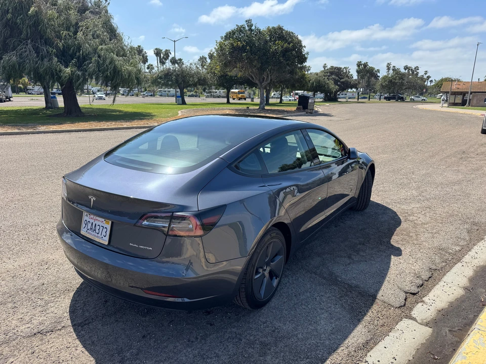 2022 Tesla Model 3 - Image 10 of 31