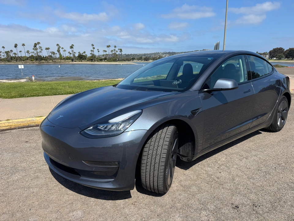 2022 Tesla Model 3 - Image 7 of 31