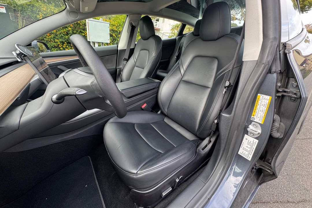 2022 Tesla Model 3 - Image 29 of 31