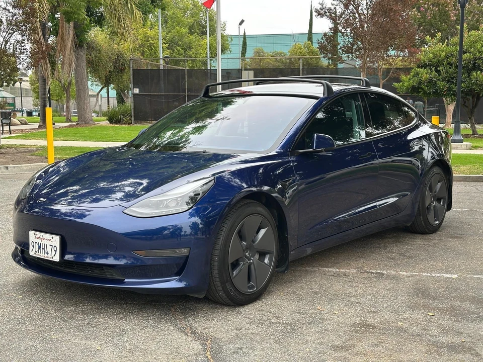 2022 Tesla Model 3 - Image 6 of 31