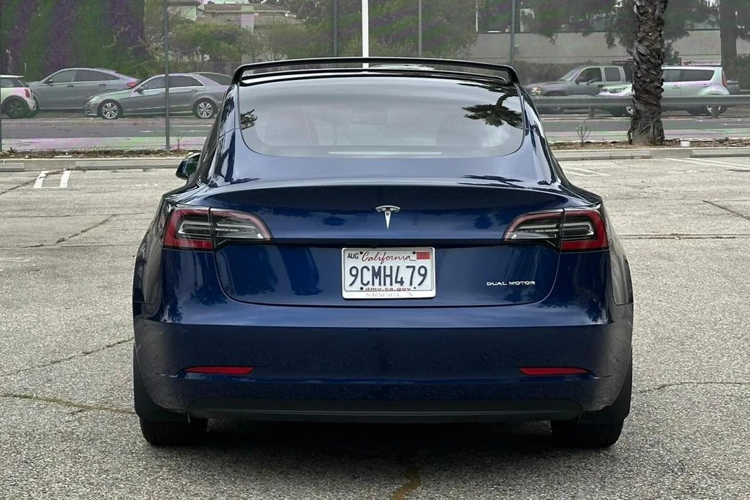 2022 Tesla Model 3 - Image 5 of 31