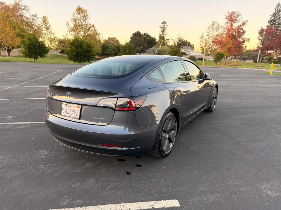2022 Tesla Model 3 - Image 14 of 31