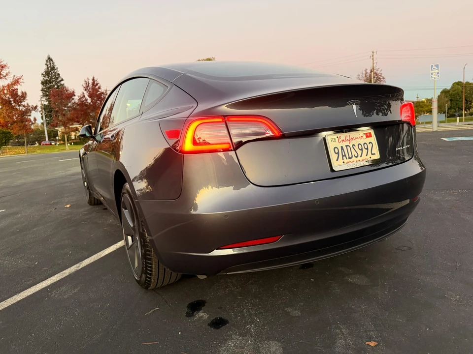 2022 Tesla Model 3 - Image 10 of 31