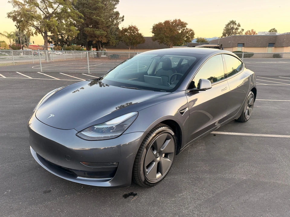 2022 Tesla Model 3 - Image 7 of 31