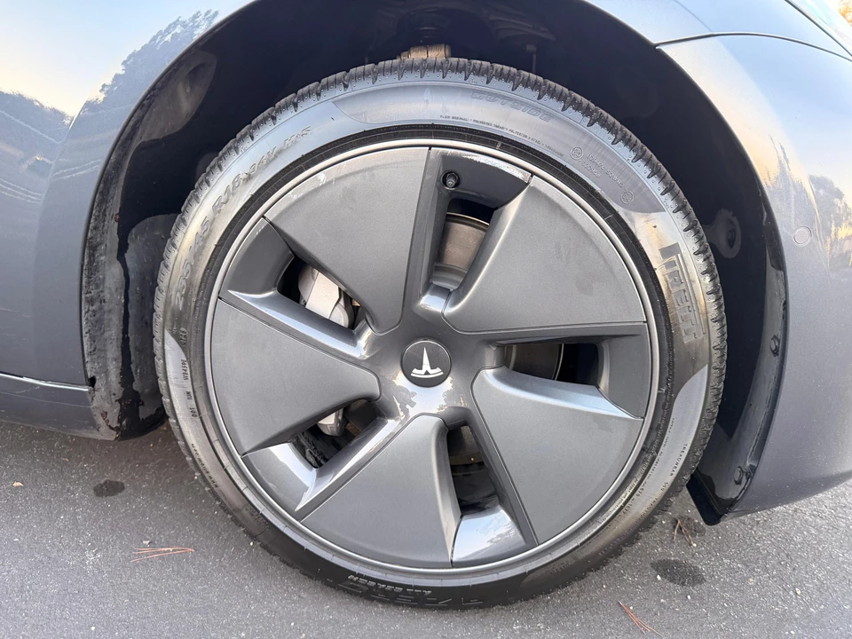 2022 Tesla Model 3 - Image 26 of 31
