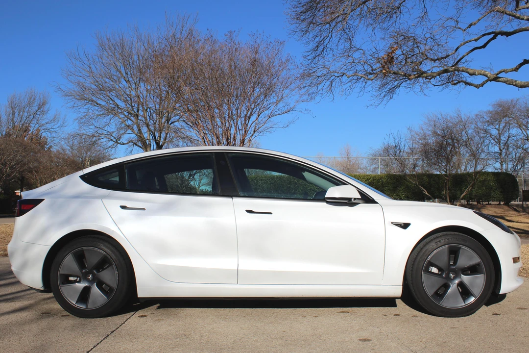 2022 Tesla Model 3 - Image 3 of 31