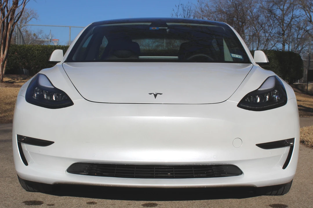 2022 Tesla Model 3 - Image 2 of 31