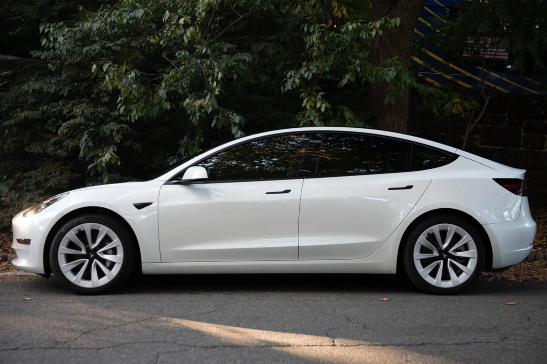 2022 Tesla Model 3 - Image 3 of 31