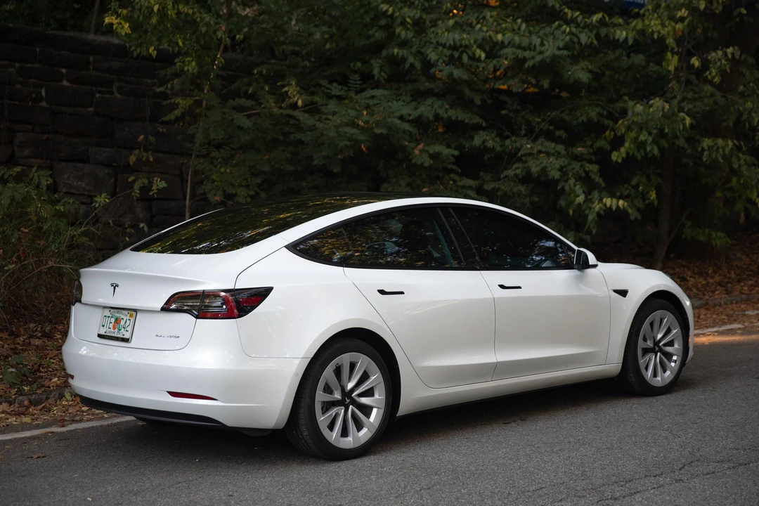 2022 Tesla Model 3 - Image 12 of 31