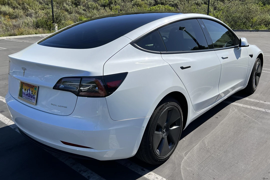 2022 Tesla Model 3 - Image 4 of 18