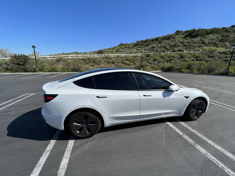 2022 Tesla Model 3 - Image 10 of 18