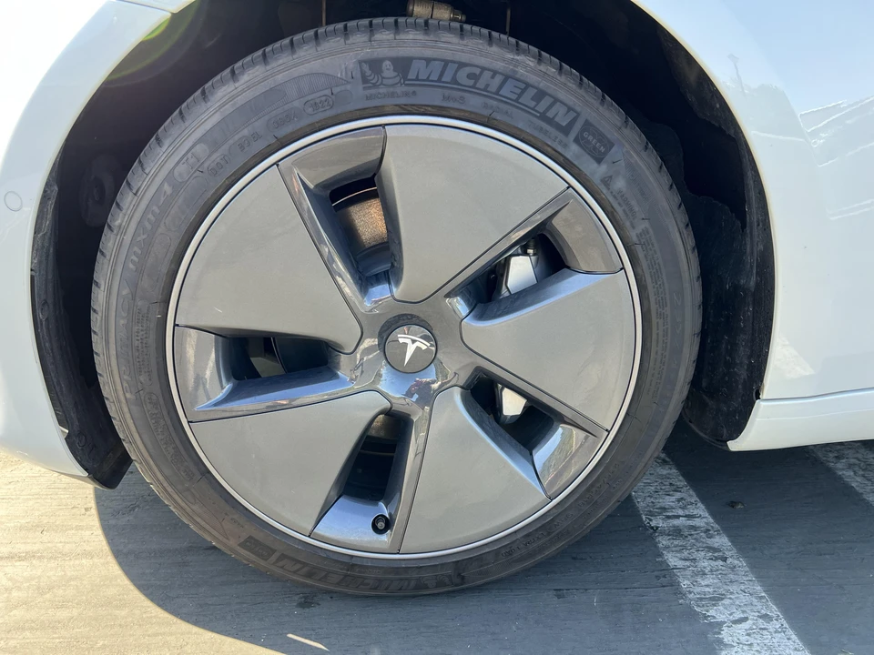 2022 Tesla Model 3 - Image 11 of 18