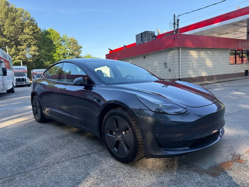 2022 Tesla Model 3 - Image 2 of 17