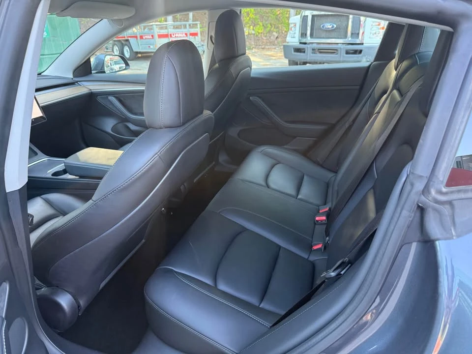 2022 Tesla Model 3 - Image 9 of 17