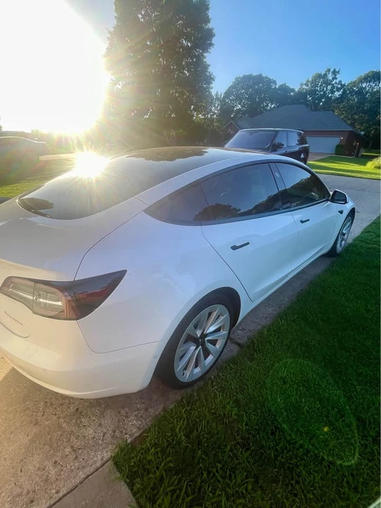 2022 Tesla Model 3 - Image 2 of 7