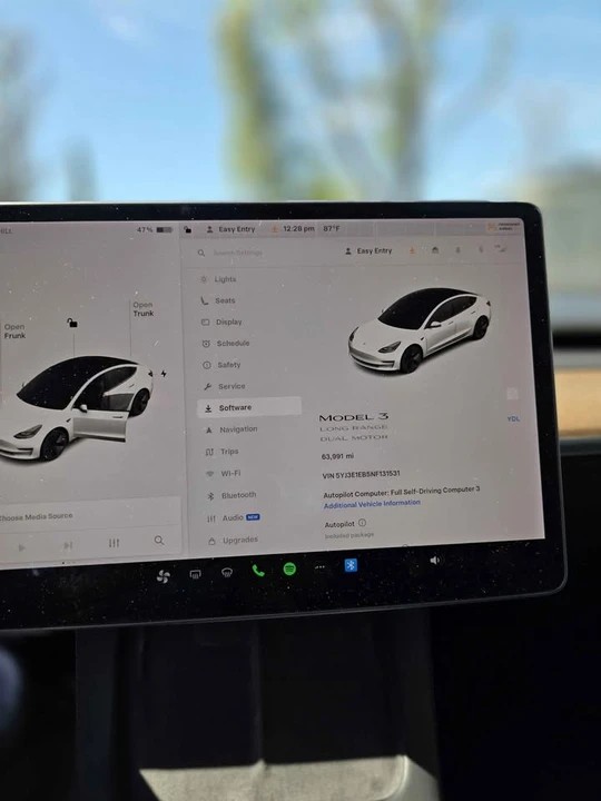 2022 Tesla Model 3 - Image 2 of 6
