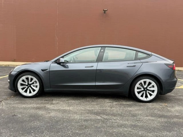 2022 Tesla Model 3 - Image 9 of 18