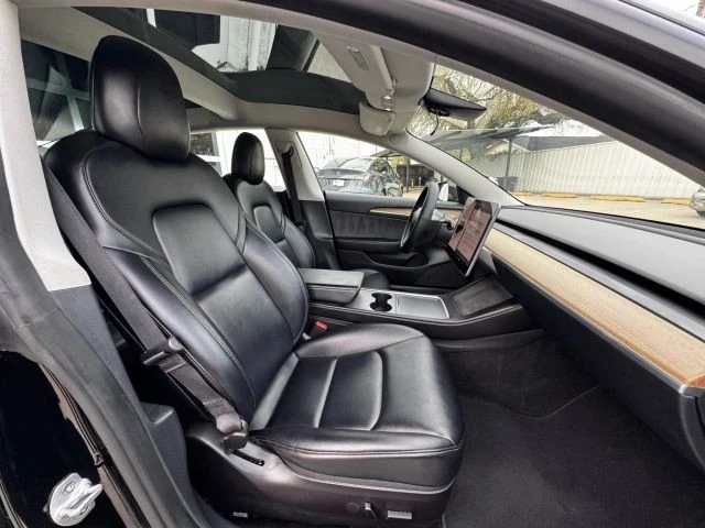 2022 Tesla Model 3 - Image 9 of 21