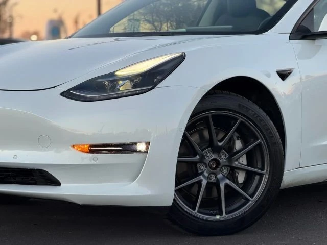 2022 Tesla Model 3 - Image 2 of 12