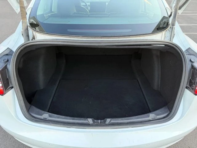 2022 Tesla Model 3 - Image 9 of 12