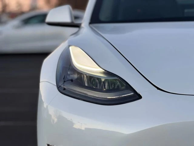 2022 Tesla Model 3 - Image 5 of 12