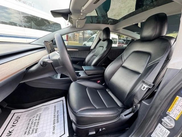 2022 Tesla Model 3 - Image 4 of 21