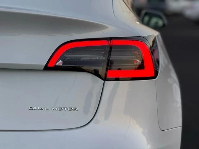 2022 Tesla Model 3 - Image 8 of 21