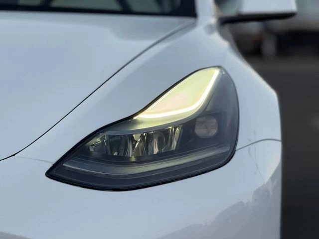 2022 Tesla Model 3 - Image 6 of 21