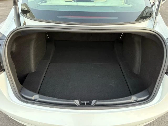 2022 Tesla Model 3 - Image 9 of 21