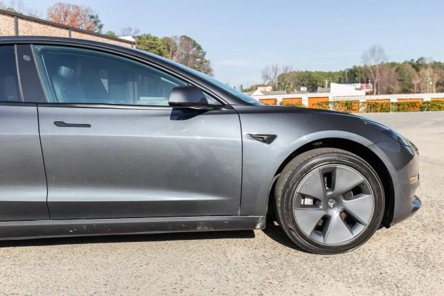2022 Tesla Model 3 - Image 8 of 19